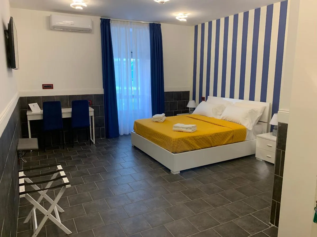Pensión Hotel Yacht Club Angioino Nápoles Italia