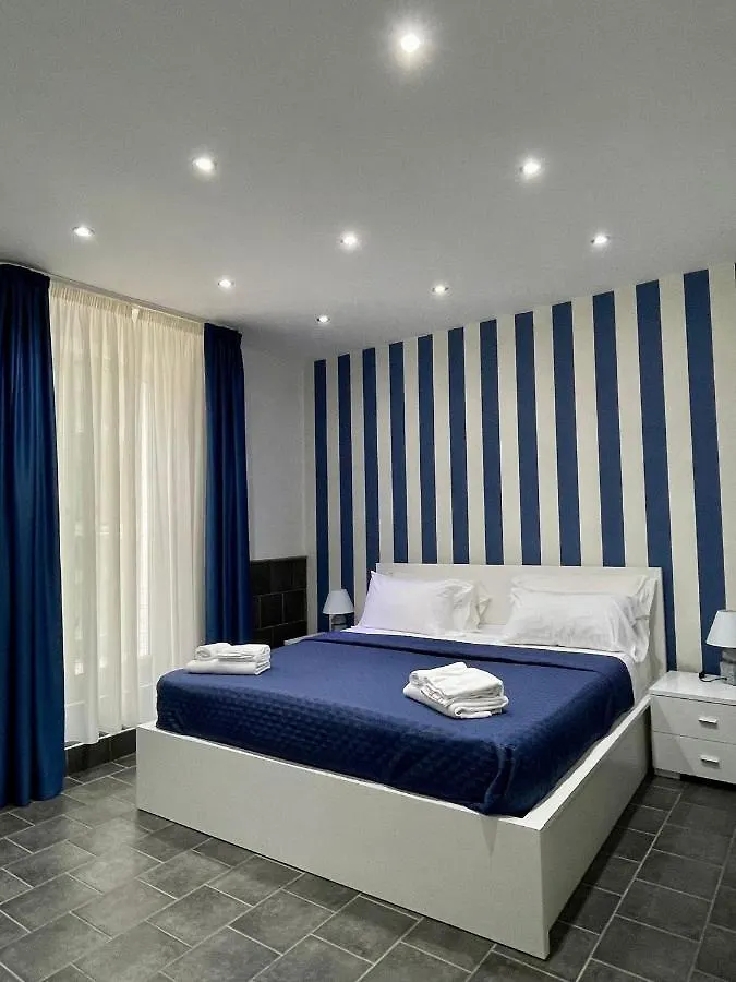 Hotel Yacht Club Angioino Nápoles Pensión