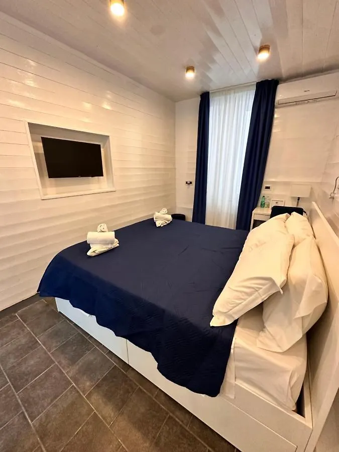 Guest house Yacht Club Angioino Hotel Naples Italy